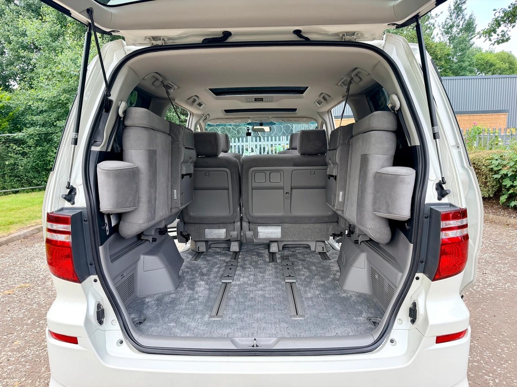 Toyota Alphard Silver Silver #20