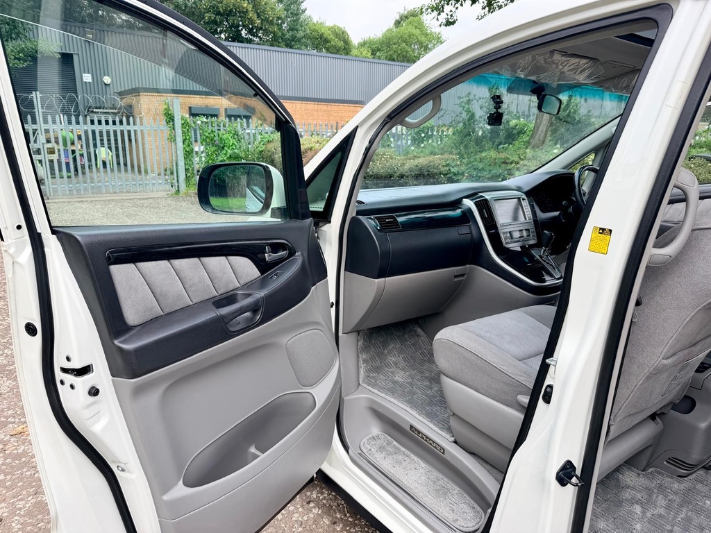 Toyota Alphard Silver Silver #11