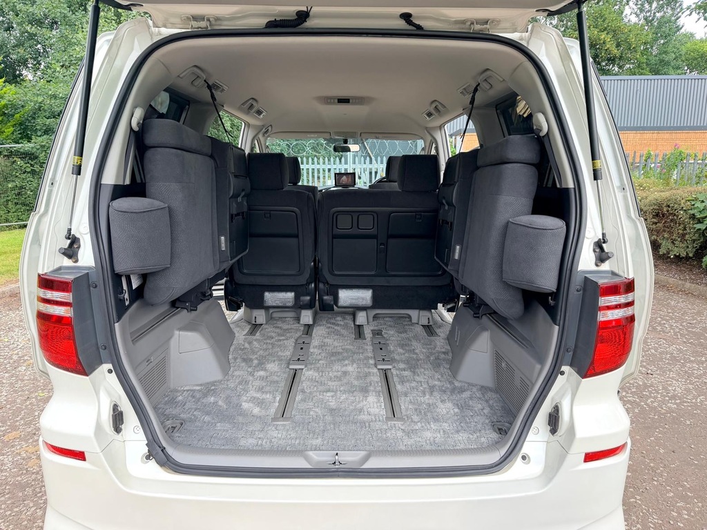 Toyota Alphard  White #18