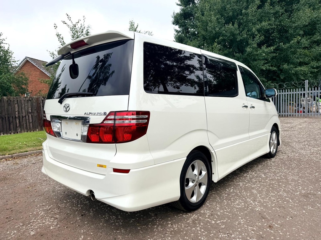Toyota Alphard Fresh Import G Edition 2.4 8 Seats Mpv White #4