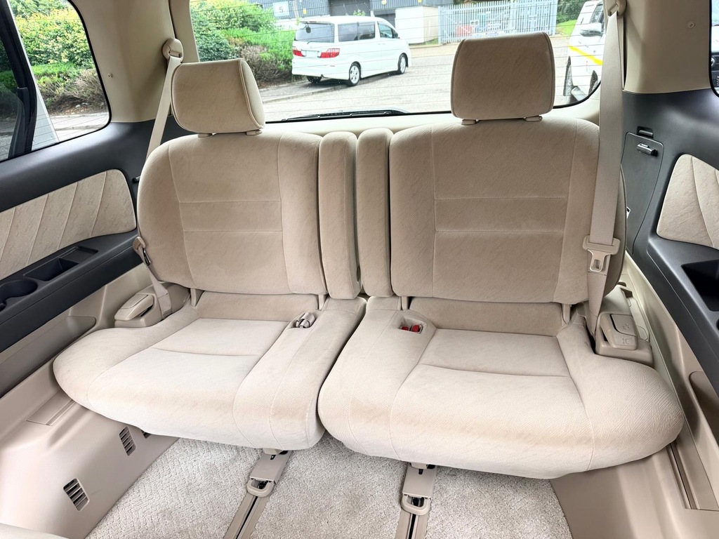 Toyota Alphard 3.0 Silver #15