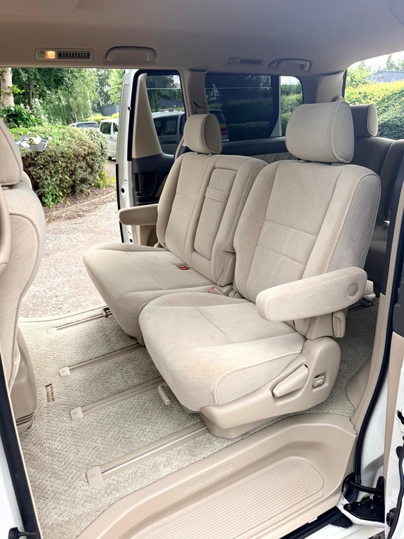 Toyota Alphard 3.0 Silver #14