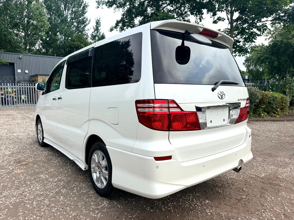 Toyota Alphard Fresh Import G Edition 2.4 8 Seats Mpv White #4