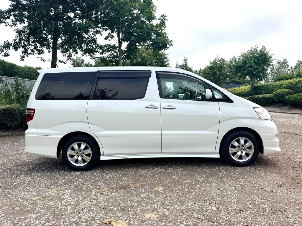 Toyota Alphard 3.0 Silver #7