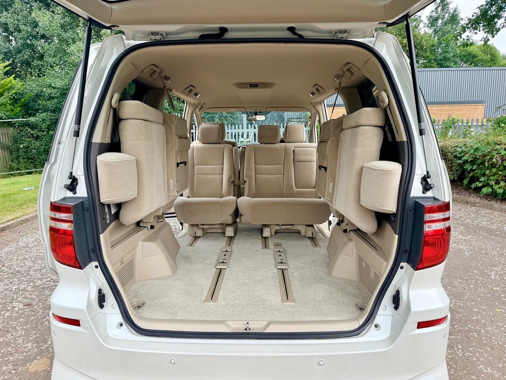Toyota Alphard 3.0 Silver #20