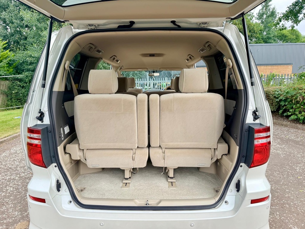Toyota Alphard 3.0 Silver #21