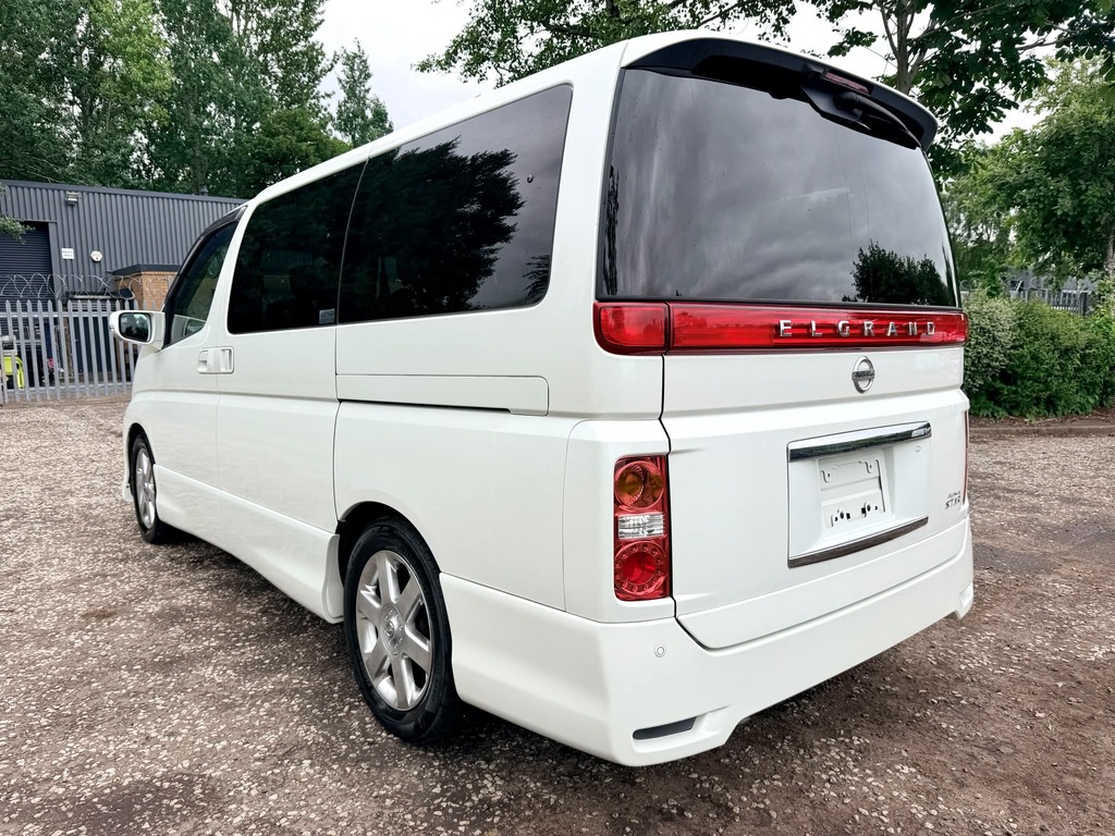 Nissan Elgrand Fresh Import Highway Star 3.5 V6 8 Seat Mpv L White #6