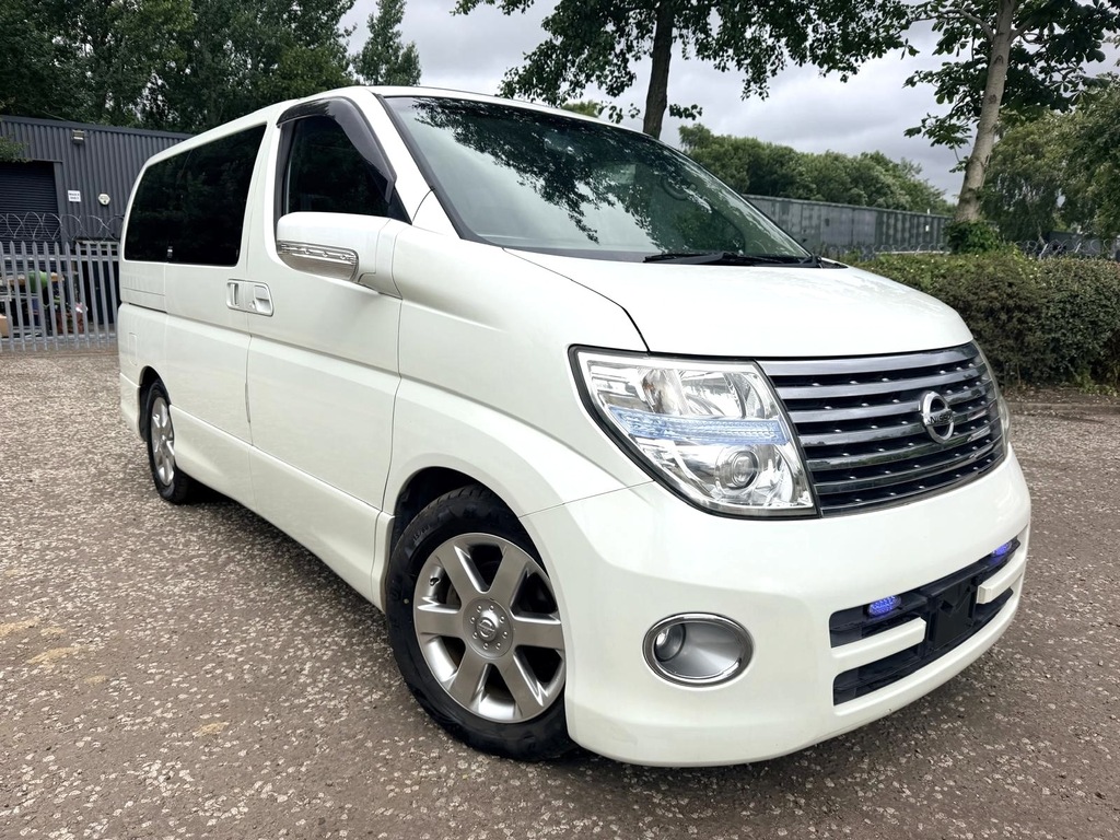 Nissan Elgrand Fresh Import 3.5 V6 8 Seats Mpv 4 B Grade Twi 