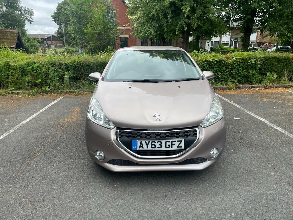 Peugeot 208 Active Pink #2