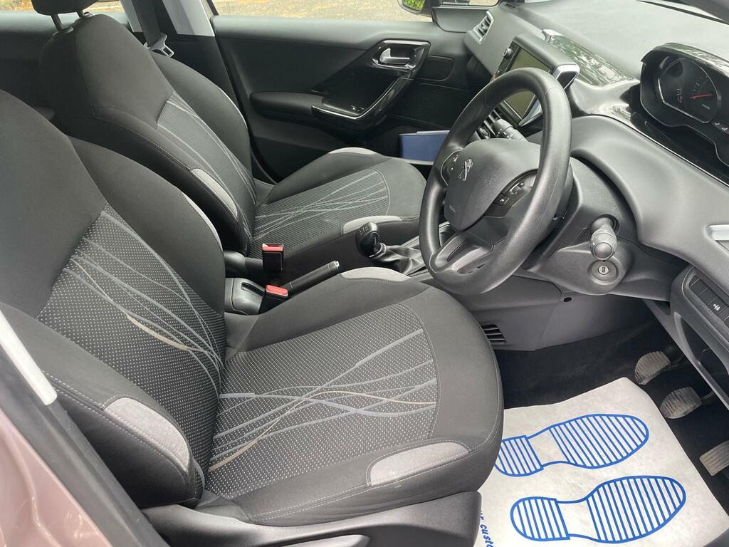 Peugeot 208 1.6 E-hdi Style Euro 5 Ss White #14