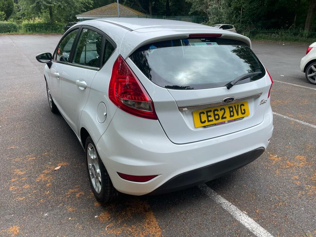Ford Fiesta 1.25 Zetec Hatchback 129 Gkm, White #12