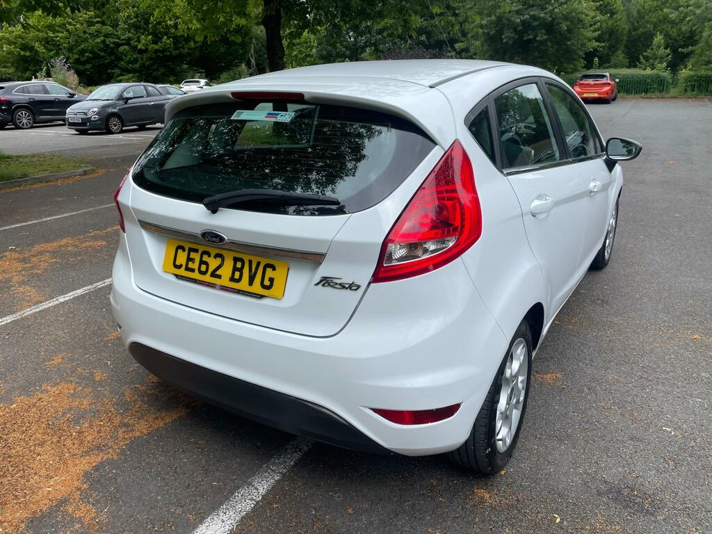 Ford Fiesta 1.25 Zetec Hatchback 129 Gkm, White #10