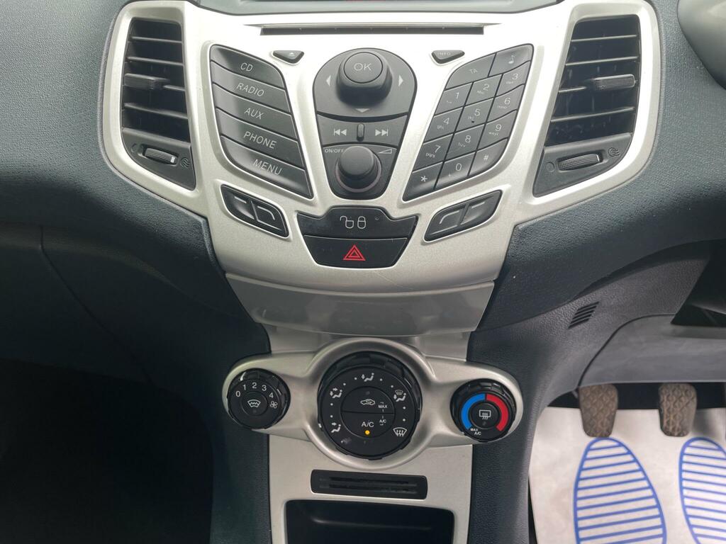 Ford Fiesta 1.25 Zetec Hatchback 129 Gkm, White #23
