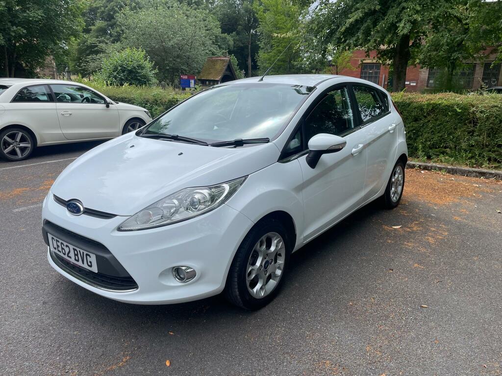Ford Fiesta Zetec White #5
