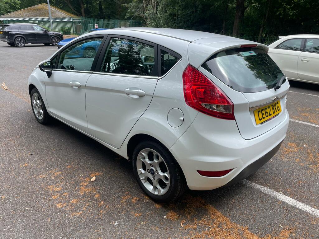 Ford Fiesta Zetec White #6