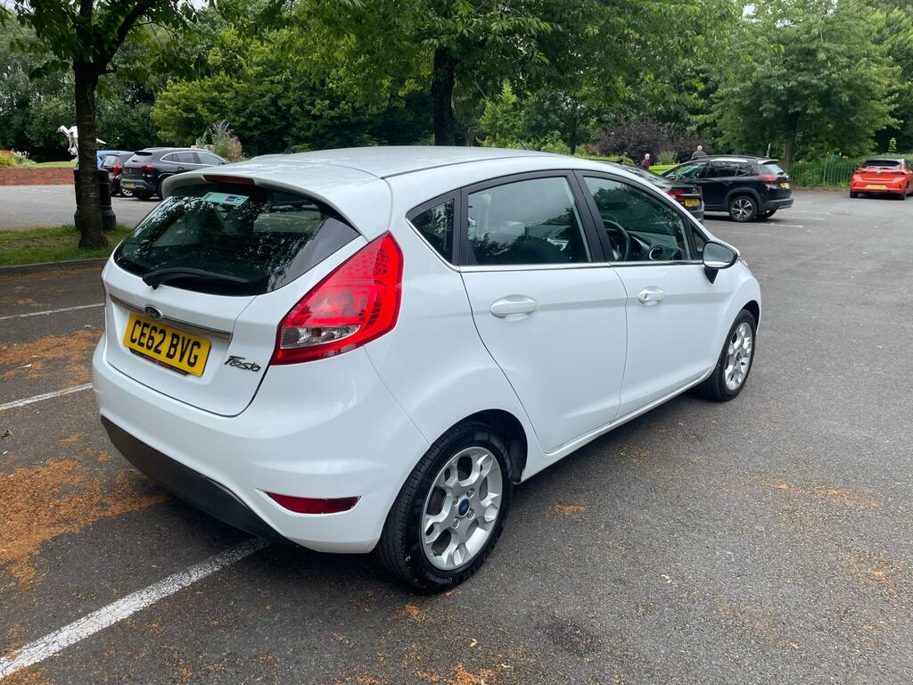 Ford Fiesta Zetec White #4