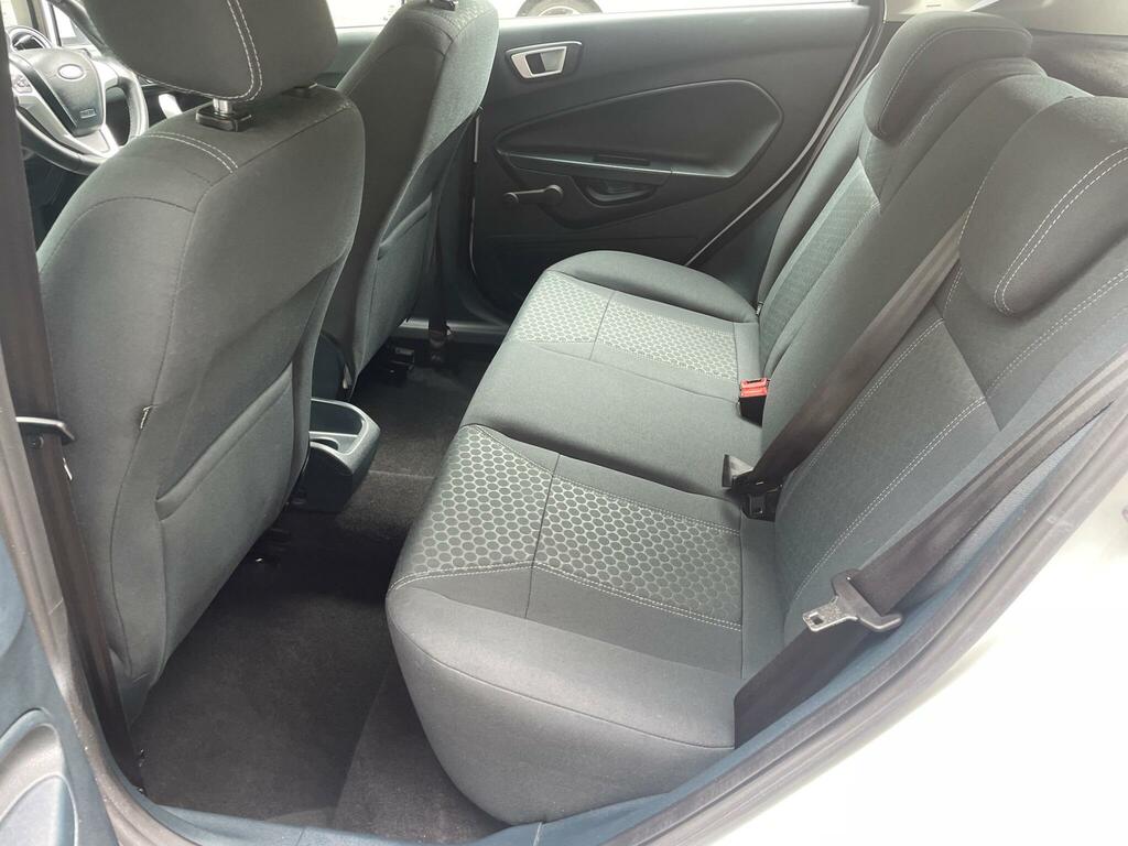 Ford Fiesta 1.25 Zetec Hatchback 129 Gkm, White #19