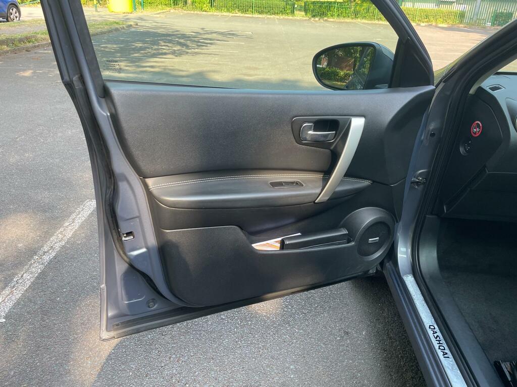 Nissan Qashqai Qashqai N-tec Dci Silver #31