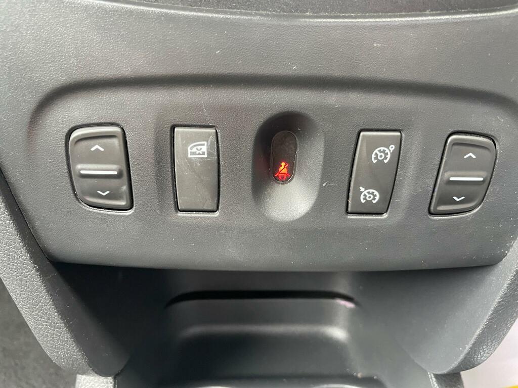 Dacia Sandero Stepway Hatchback 0.9 Tce Laureate Euro 6 Ss 2016 White #27