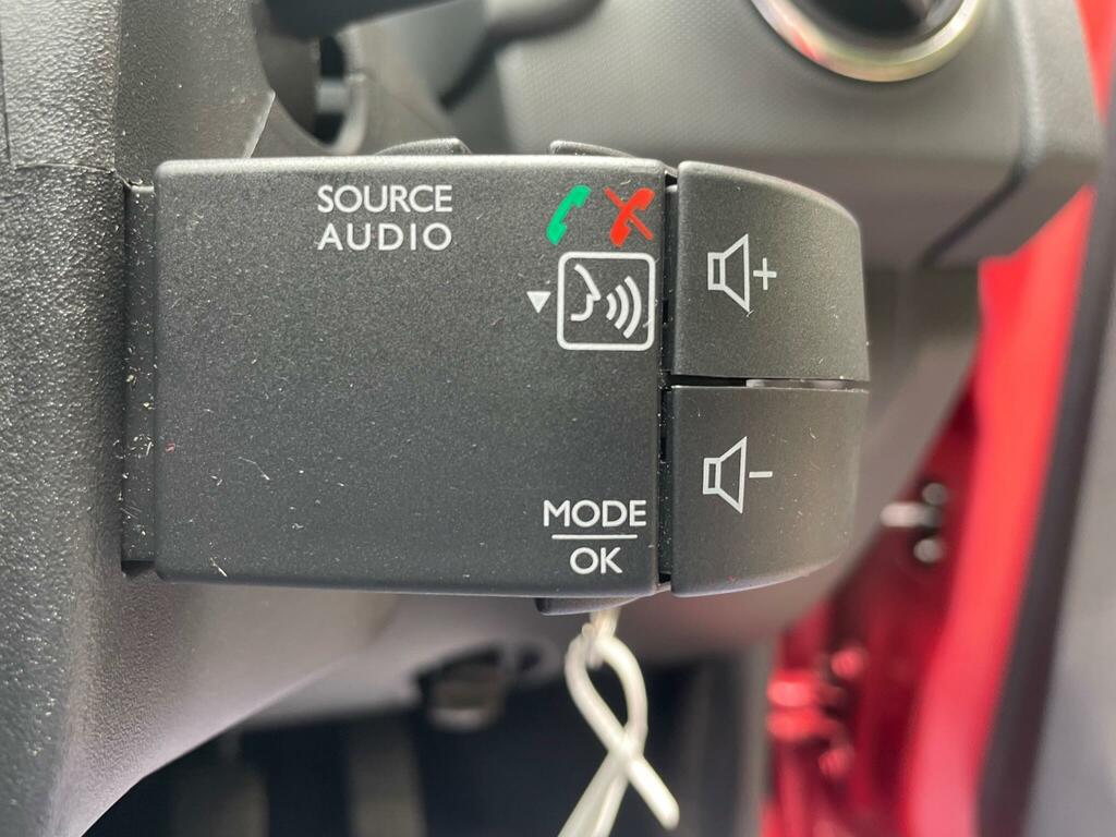 Dacia Sandero Stepway Hatchback 0.9 Tce Laureate Euro 6 Ss 2016 White #26