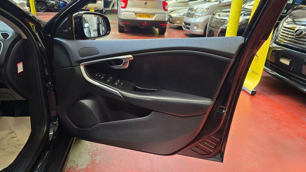Volvo V40 Cross Country Lux Nav Brown #19
