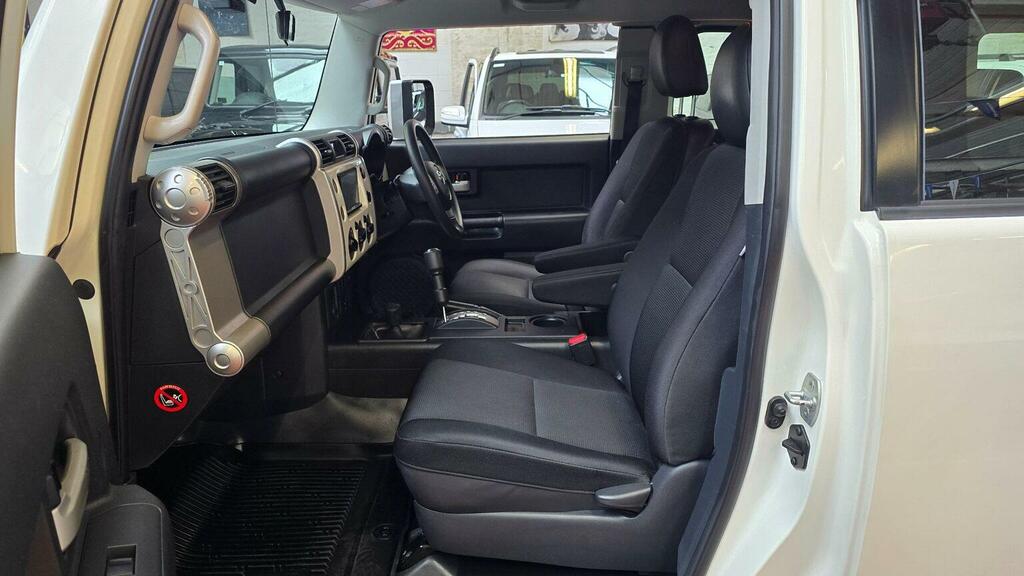 Toyota FJ Cruiser 4.0 L 4.0 V6 4X4 Suv Right Hand Drive Black #21