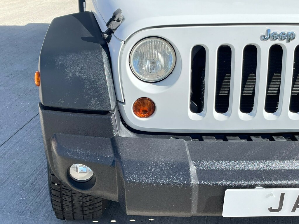 Jeep Wrangler 3.6 V6 Sahara White #4