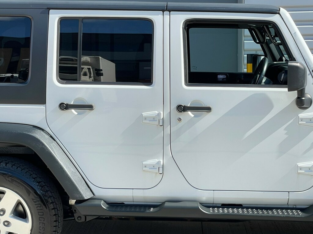 Jeep Wrangler Crd Sahara Black #15