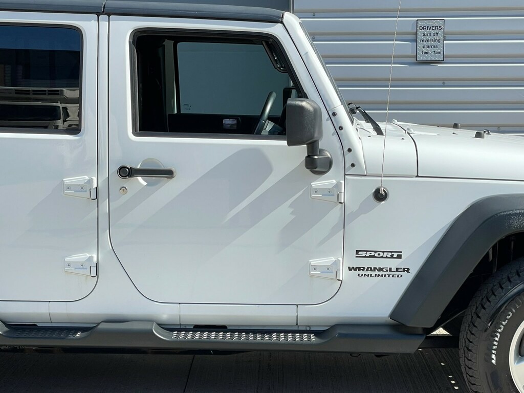 Jeep Wrangler Crd Sahara Black #17