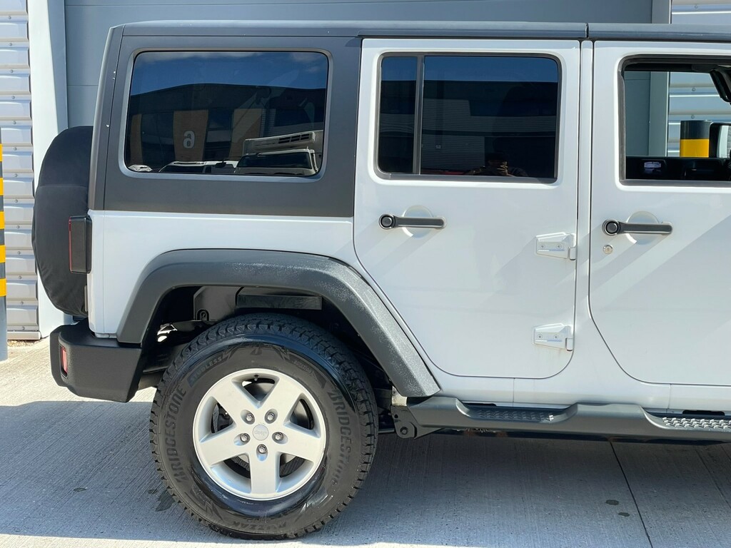 Jeep Wrangler Crd Sahara Black #16