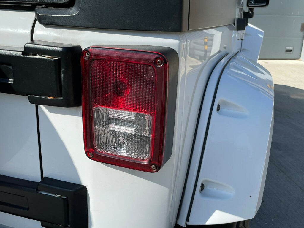 Jeep Wrangler Crd Overland U10002673 White #22