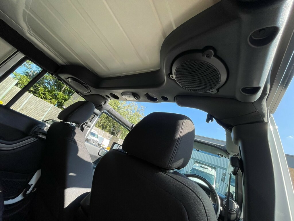 Jeep Wrangler Crd Overland U10002673 White #53