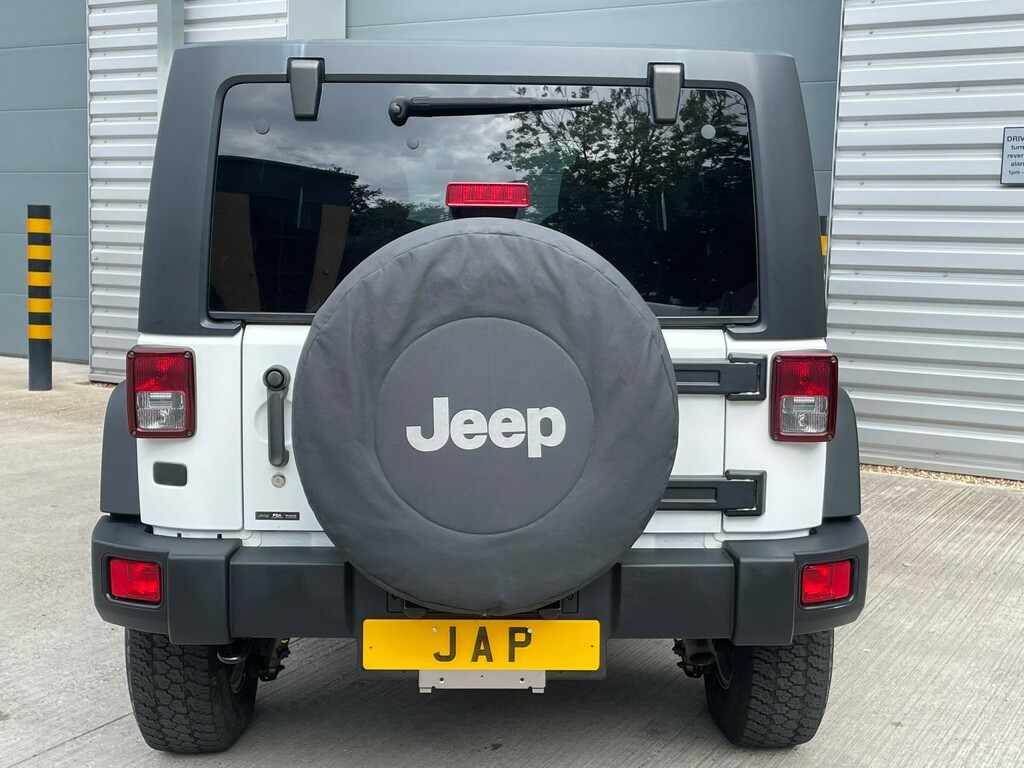 Jeep Wrangler 2-Door Sahara 2.8 Crd Red #23