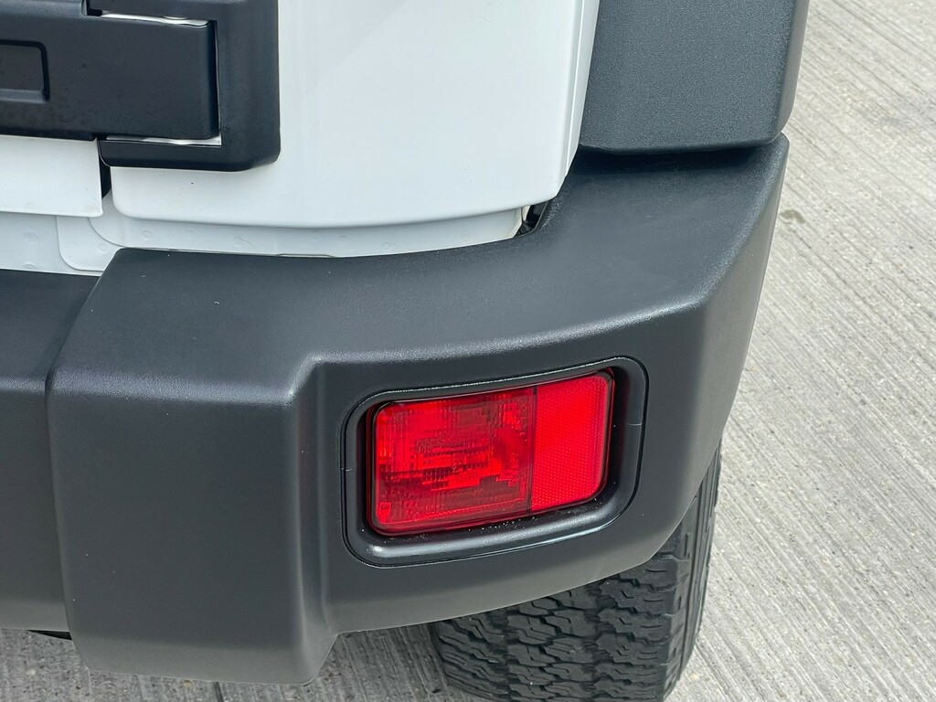 Jeep Wrangler 2-Door Sahara 2.8 Crd Red #25