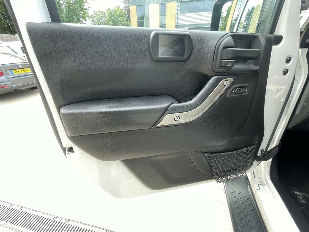 Jeep Wrangler 2-Door Sahara 2.8 Crd Red #53