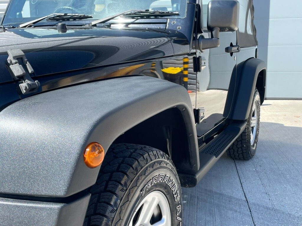 Jeep Wrangler 3.8 V6 Sport Red #41