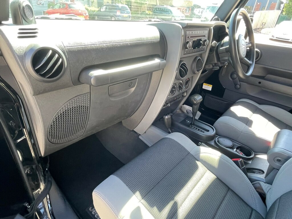 Jeep Wrangler 3.8 V6 Sport Red #55