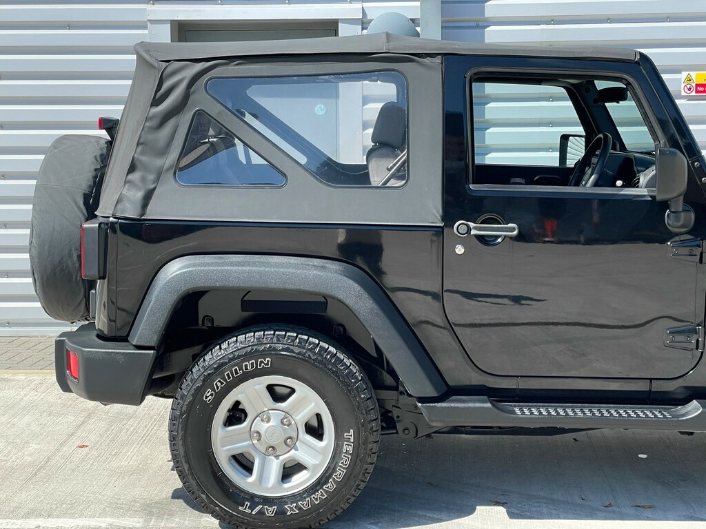 Jeep Wrangler 3.8 V6 Sport Red #20