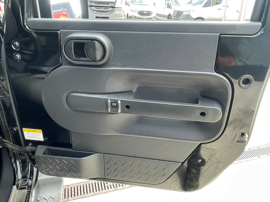 Jeep Wrangler 2.8 Crd Sahara Soft Top 4X4 Silver #47