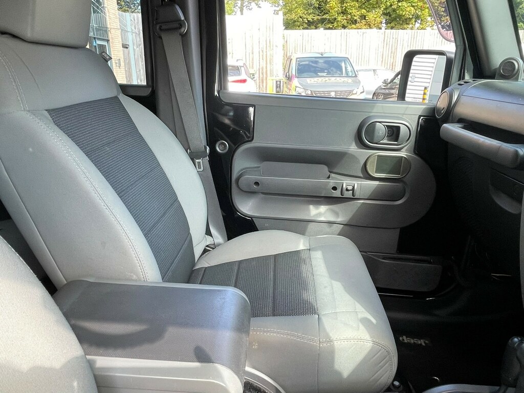 Jeep Wrangler 2.8 Crd Sahara Soft Top 4X4 Silver #50
