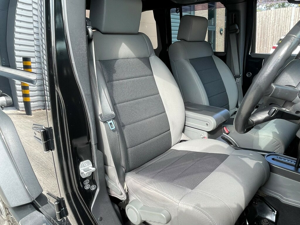 Jeep Wrangler 2.8 Crd Sahara Soft Top 4X4 Silver #52