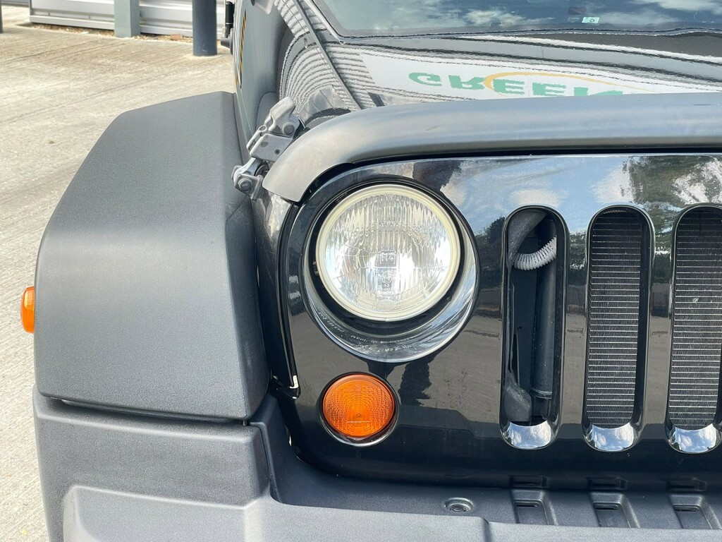 Jeep Wrangler 2.8 Crd Sahara Soft Top 4X4 Silver #40