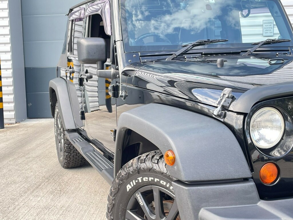 Jeep Wrangler 2.8 Crd Sahara Soft Top 4X4 Silver #39