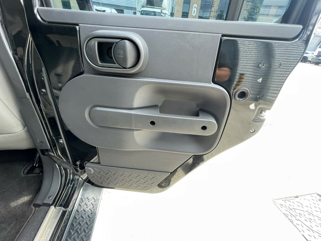 Jeep Wrangler 2.8 Crd Sahara Soft Top 4X4 Silver #54
