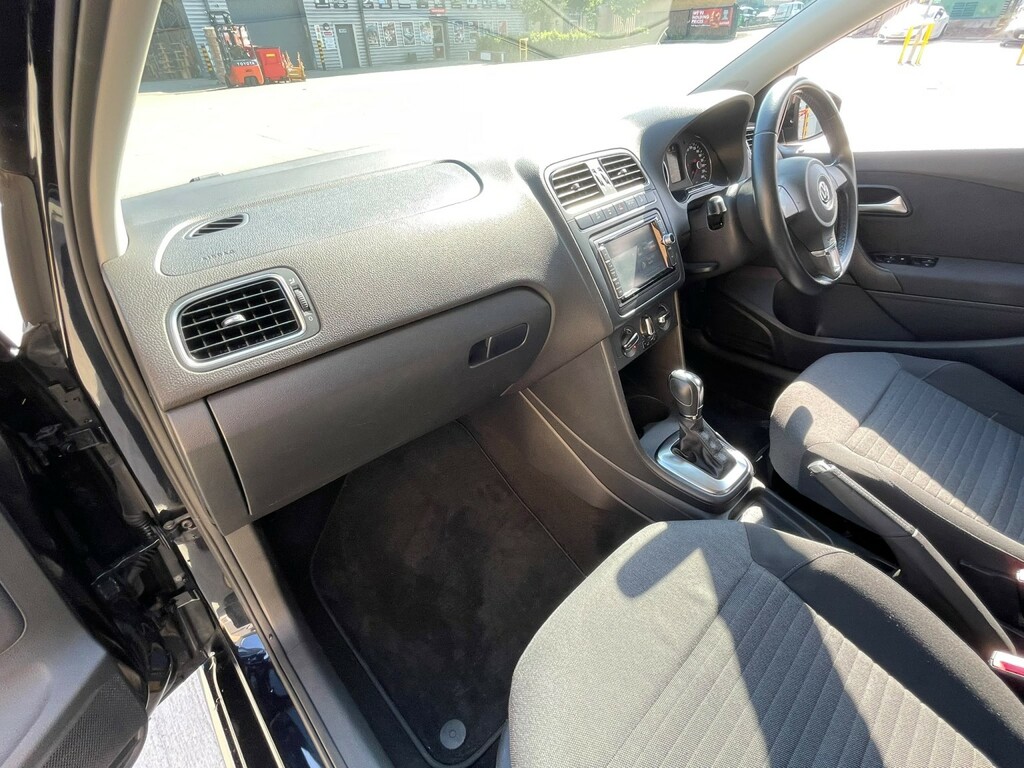 Volkswagen Polo Match Edition White #58