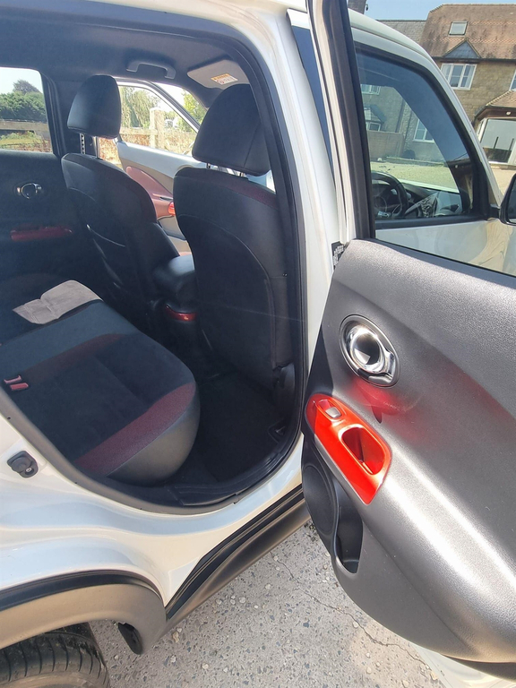 Nissan Juke Tekna Black #18