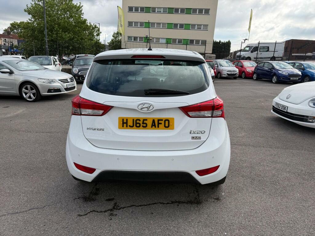 Hyundai Ix20 1.4 Blue Drive Se Euro 6 Ss White #4