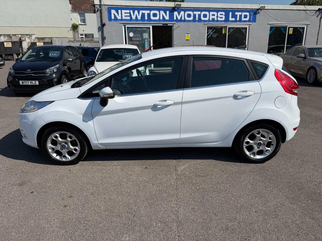 Ford Fiesta Hatchback 1.4 Zetec 201261 EJ61UDO White #6