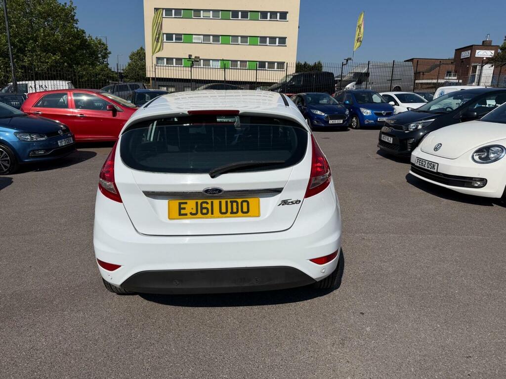 Ford Fiesta Hatchback 1.4 Zetec 201261 EJ61UDO White #4