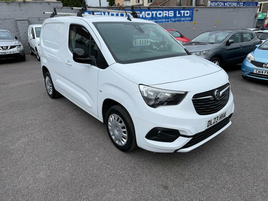 Vauxhall Combo Panel Van 1.5 Turbo D 2300 Pro L1 H1 Euro 6 Ss White